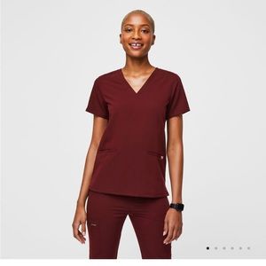 Casma- 3- pocket scrub top -Figs